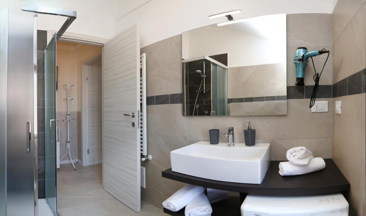 Flower Apartments Bardolino Exterior photo