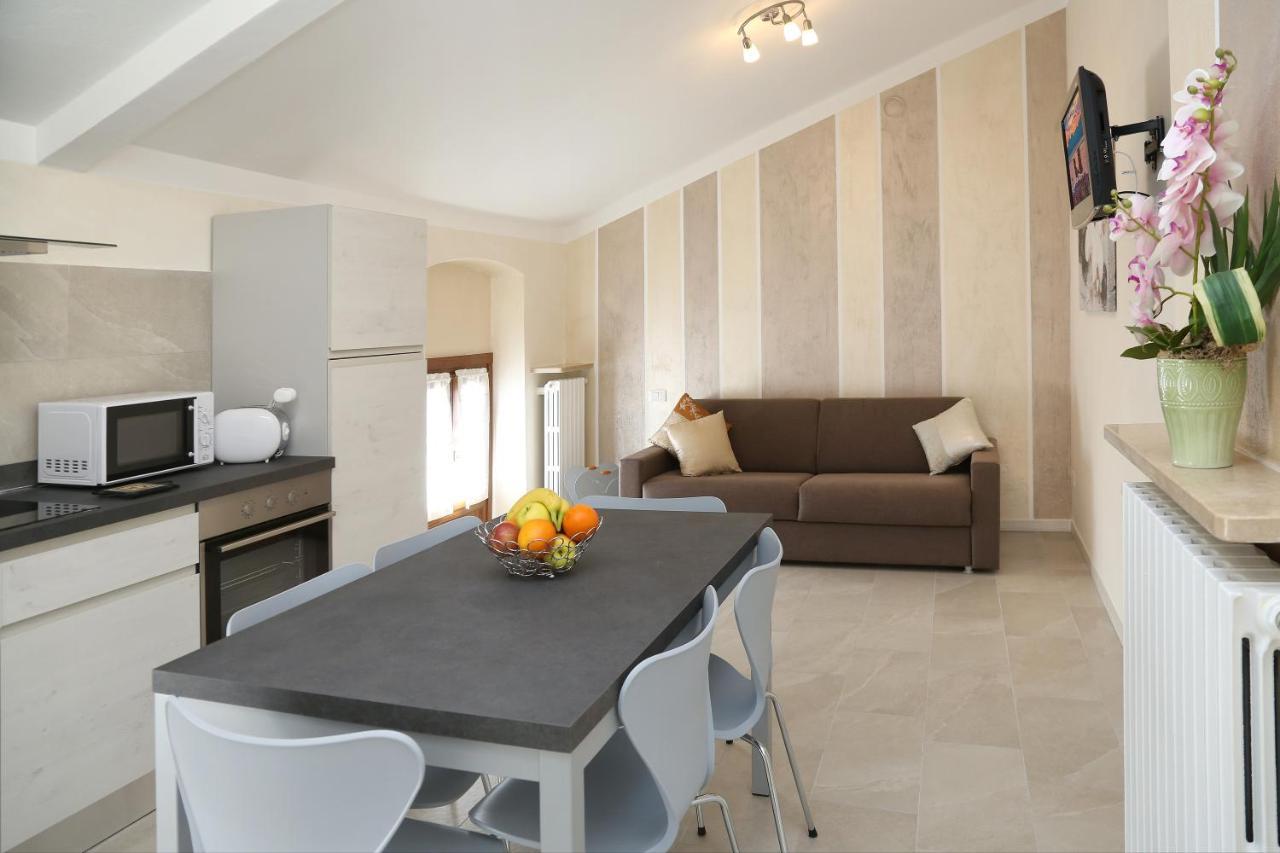 Flower Apartments Bardolino Exterior photo