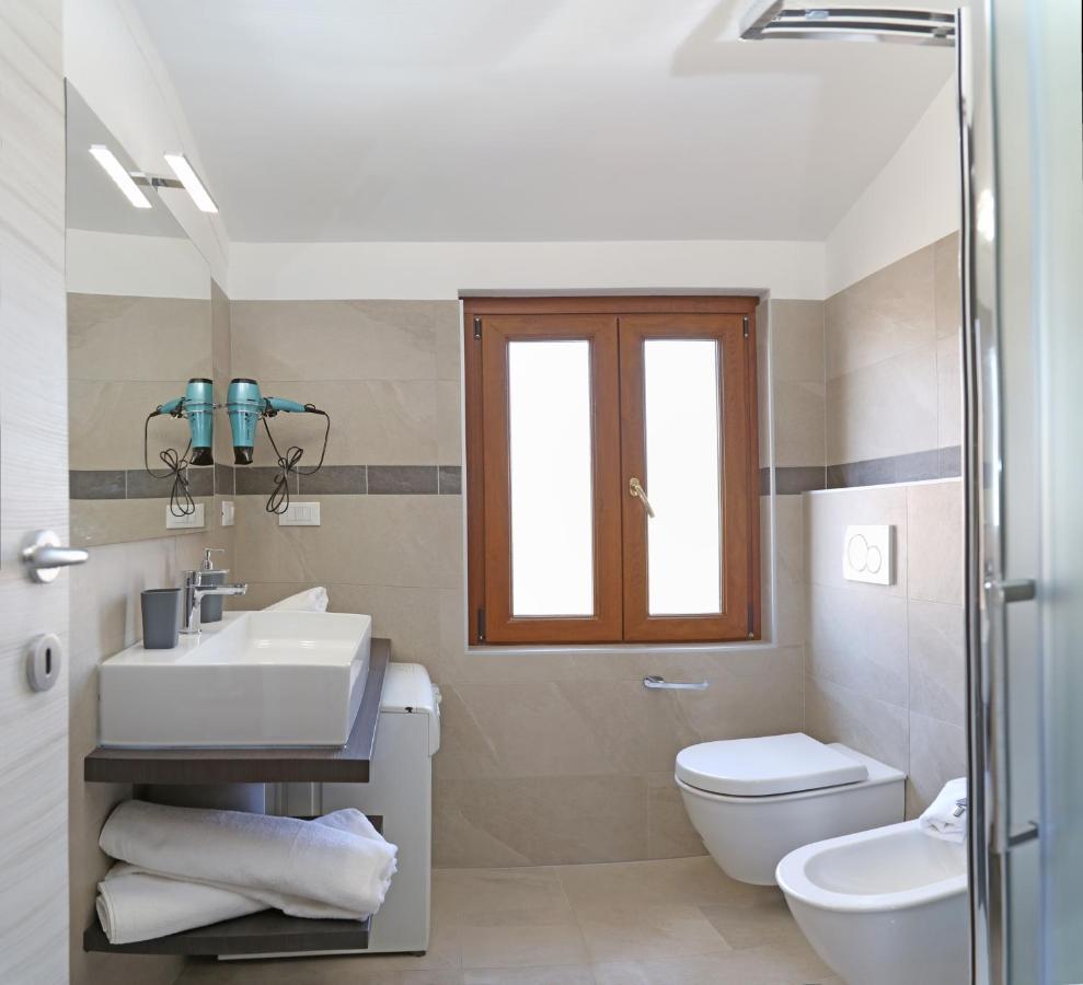 Flower Apartments Bardolino Exterior photo