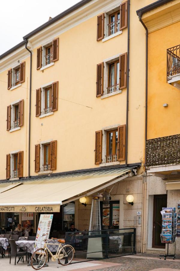 Flower Apartments Bardolino Exterior photo