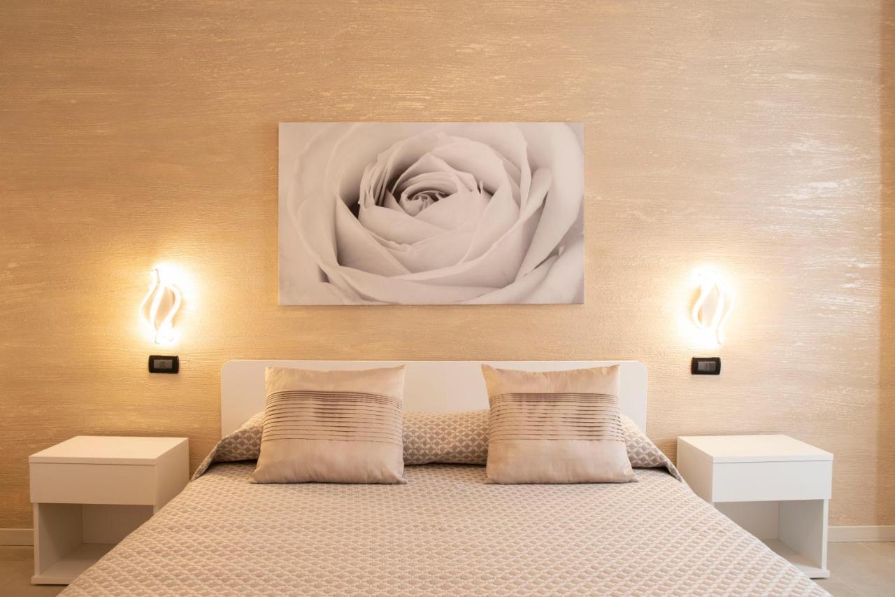 Flower Apartments Bardolino Exterior photo