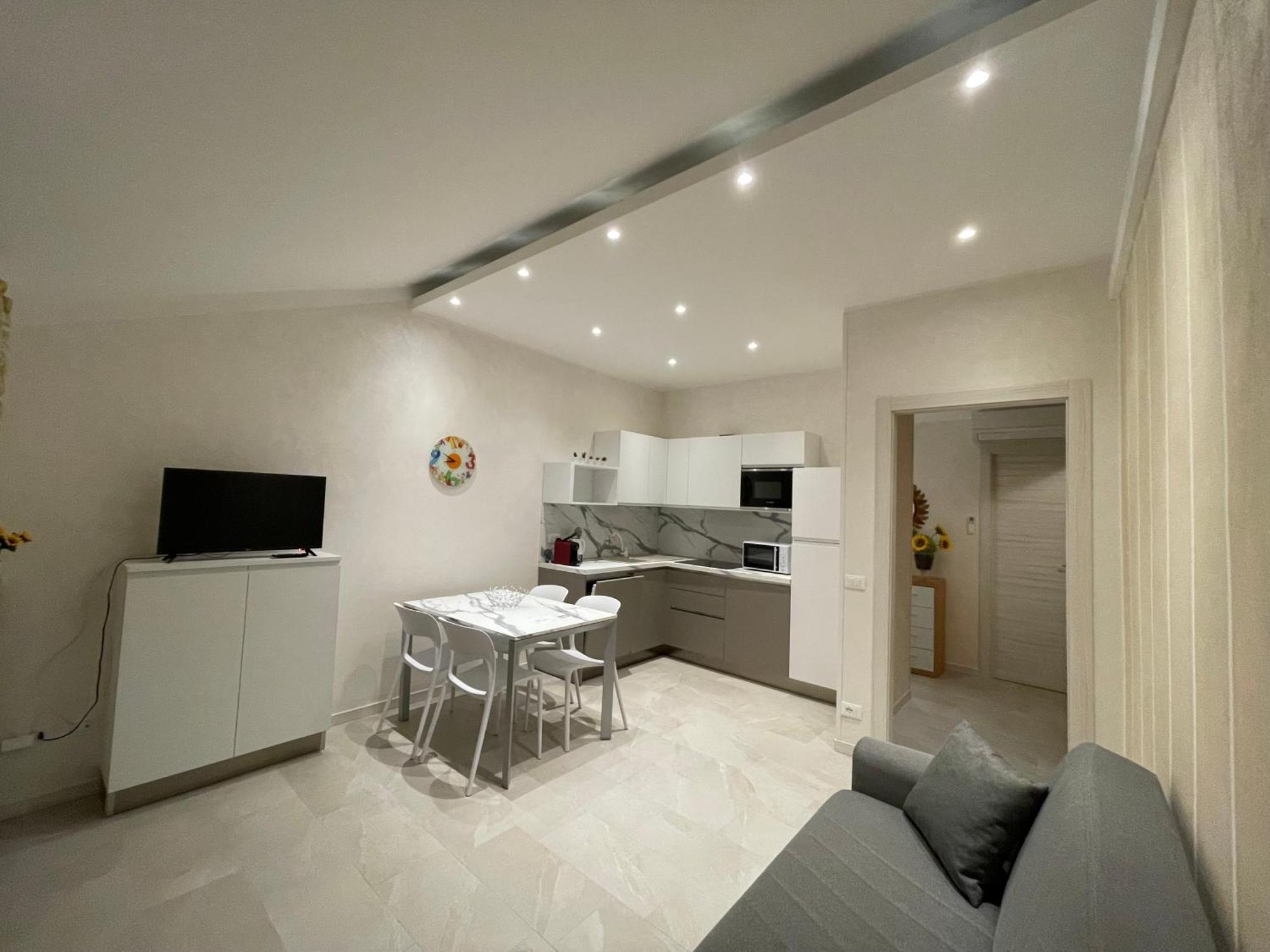 Flower Apartments Bardolino Exterior photo